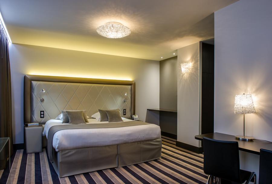 Hotel Le Chateaubriant Exterior photo